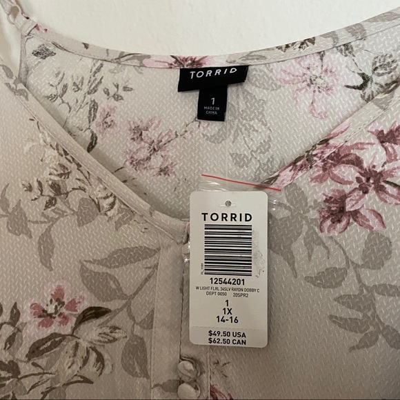 TORRID NWT Open Shoulder Flowy Floral Dobby Blouse - Picture 6 of 7